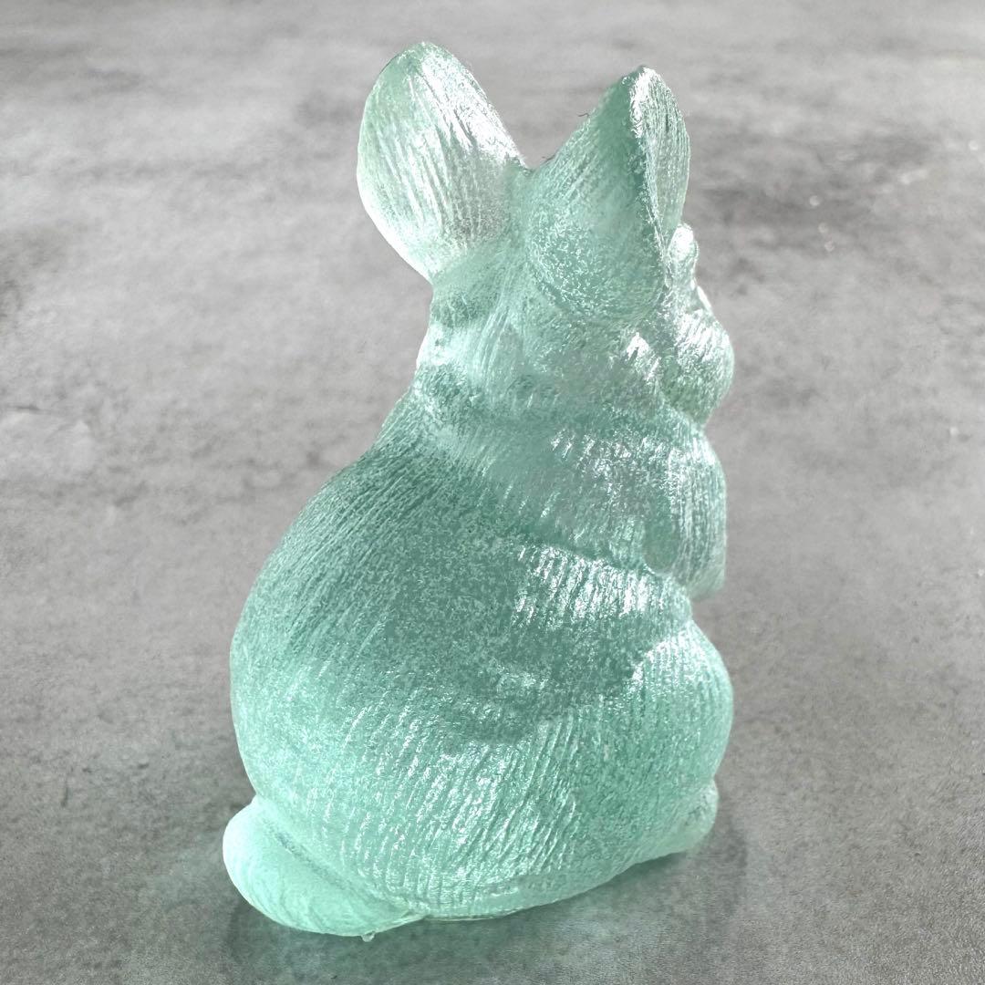 フローライト　カービング　うさぎ