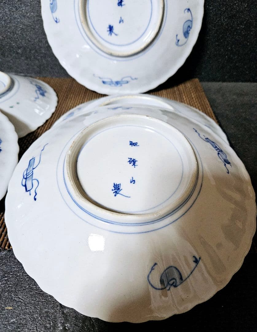 明治時代　古伊万里【肥蝶山製】錦手　サザエに兎の図　鎬造り　22.4cm皿　5客