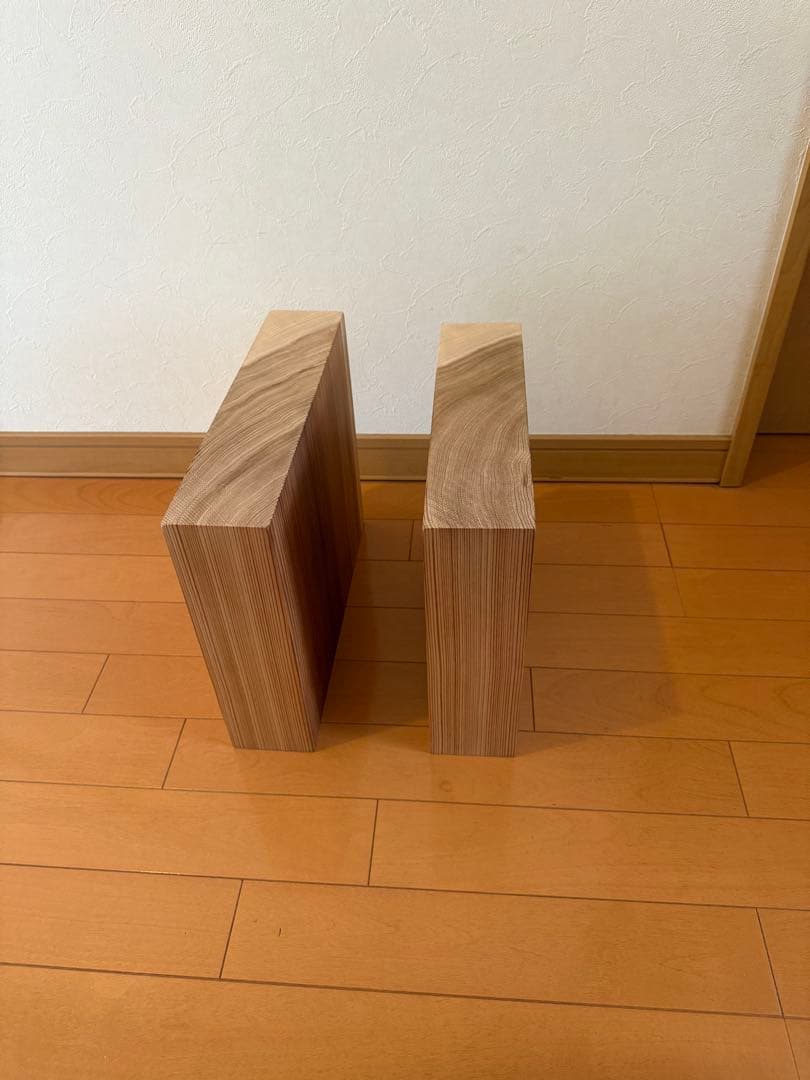 天然杉無垢の一枚板ナチュラルダークトーンローテーブル