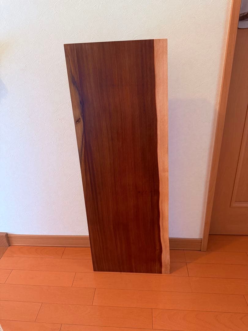 天然杉無垢の一枚板ナチュラルダークトーンローテーブル