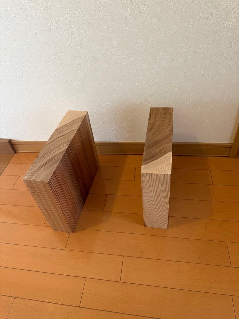 天然杉無垢の一枚板ナチュラルダークトーンローテーブル