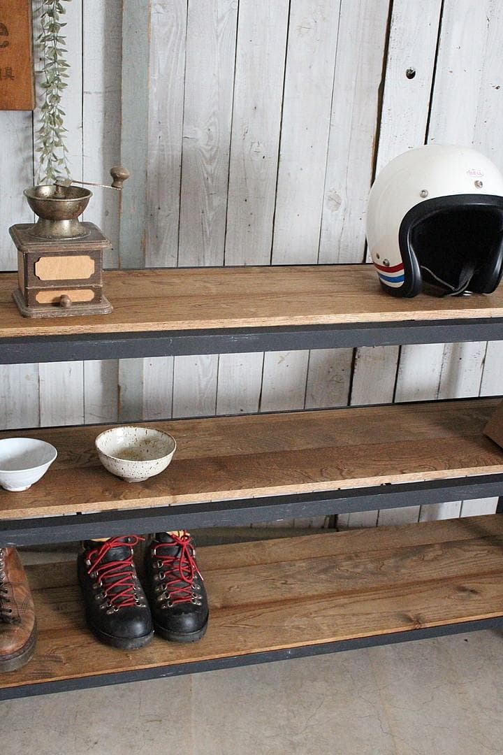 古いアイアンフレームと古材の収納棚　食器棚　オープンラック　靴棚　古家具