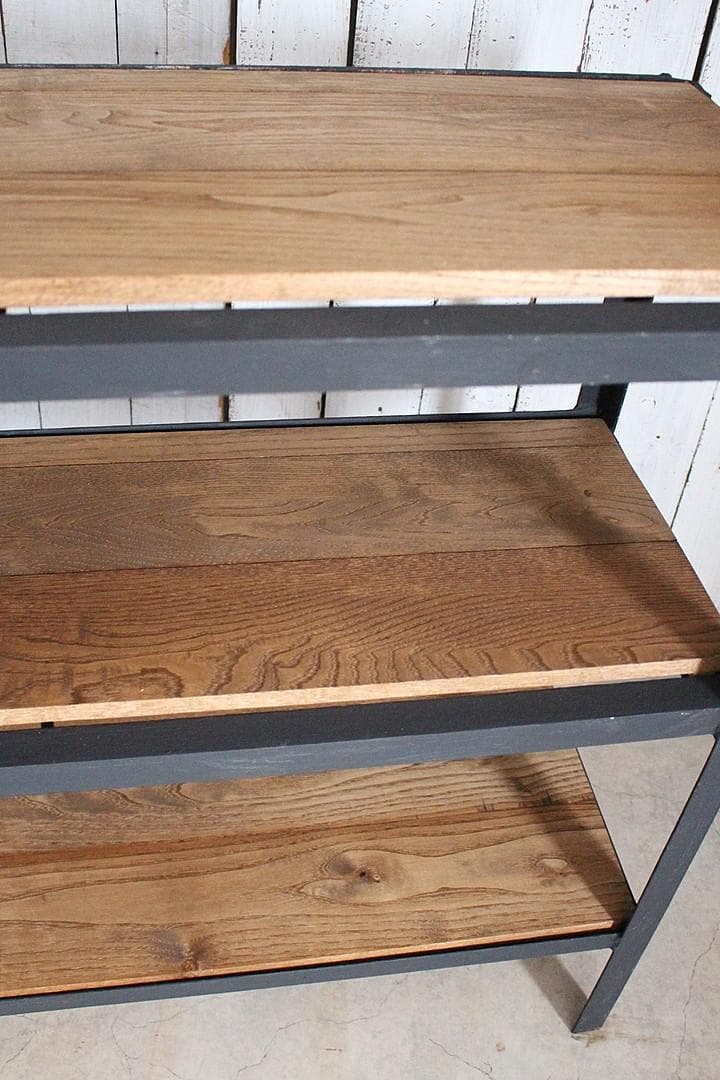 古いアイアンフレームと古材の収納棚　食器棚　オープンラック　靴棚　古家具