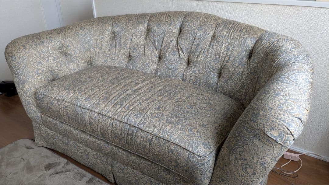 クラシック 2人掛けソファ／ペイズリー柄／ベイジュ、ライトブルー