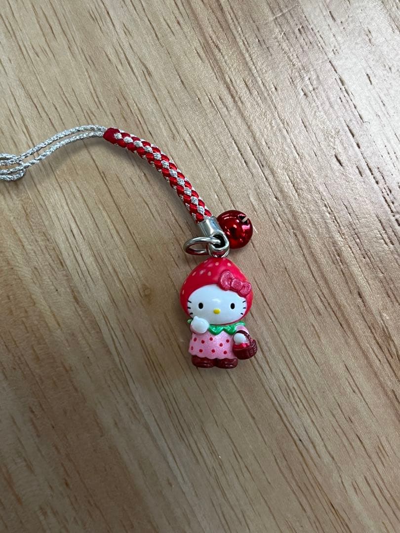 希少】静岡 限定 いちご ハローキティ ストラップ