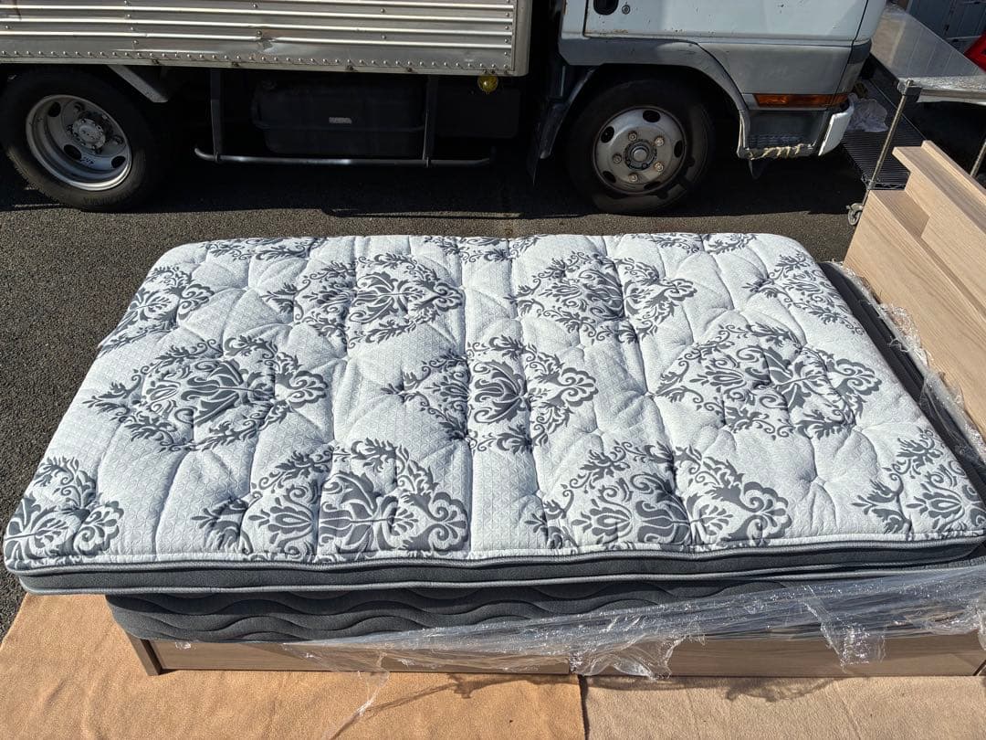 直接引取限定　ニトリ　Nスリープラグジュアリー　マットレス　ベッドフレームセット