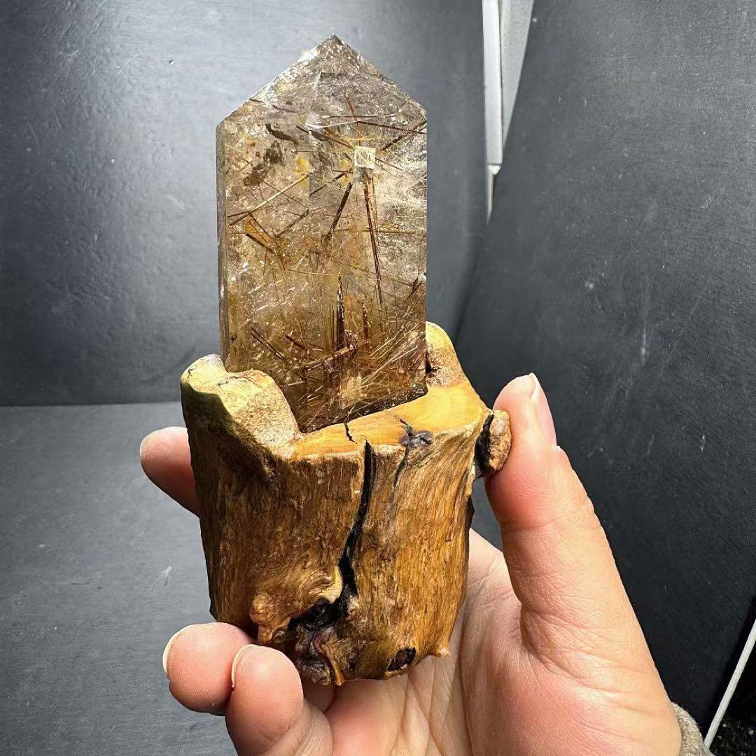 天然石ルチルクォーツのポイント　置物G.538