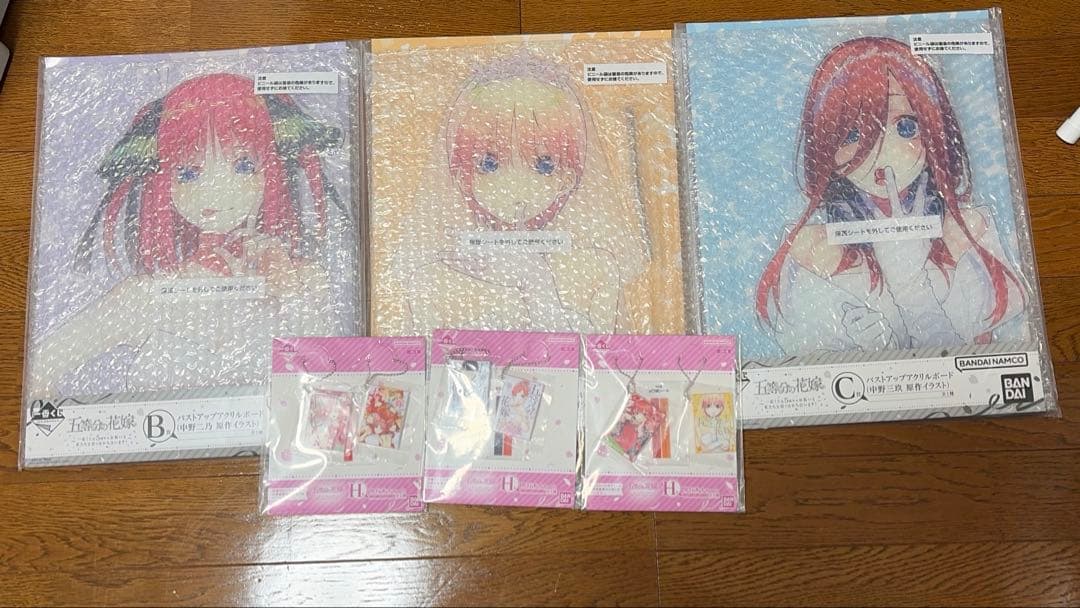 五等分の花嫁 一番くじ バストアップアクリルボード - メルカリ