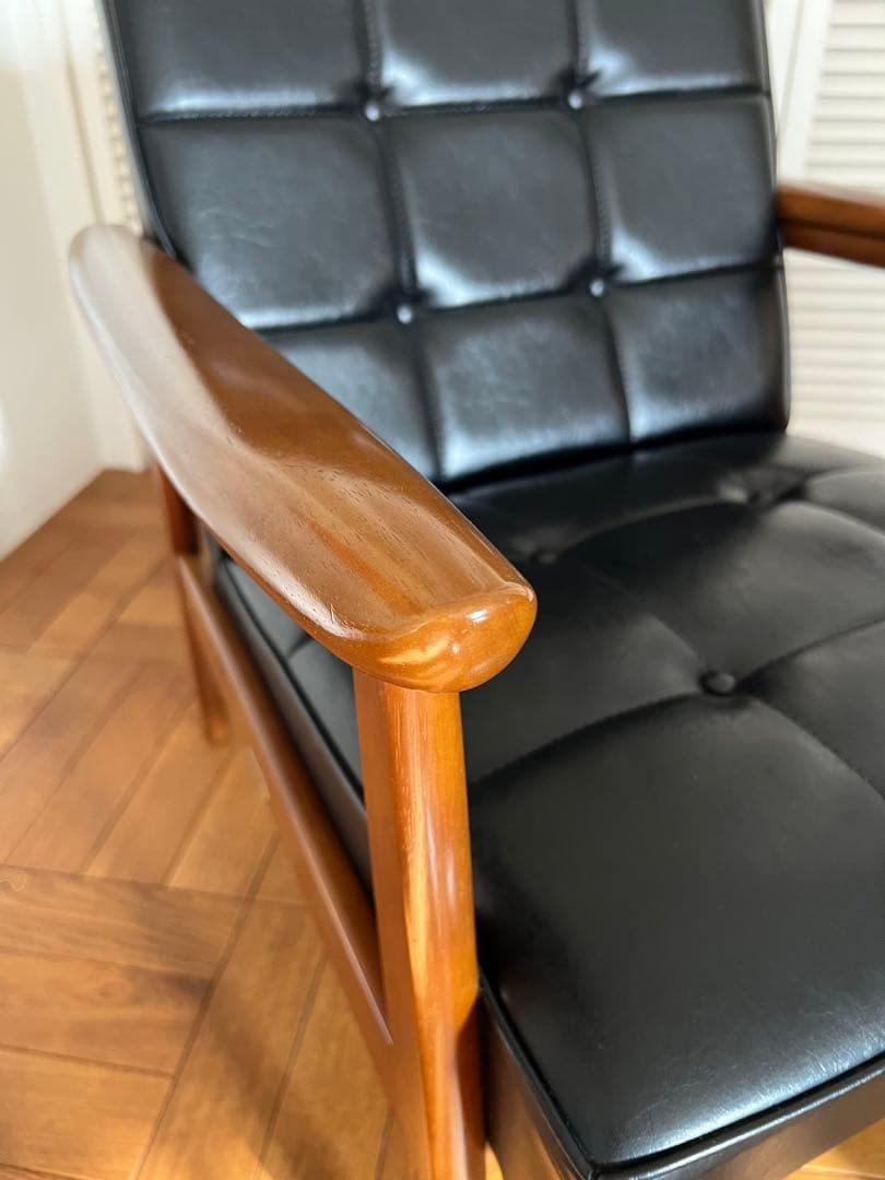 カリモクKチェア