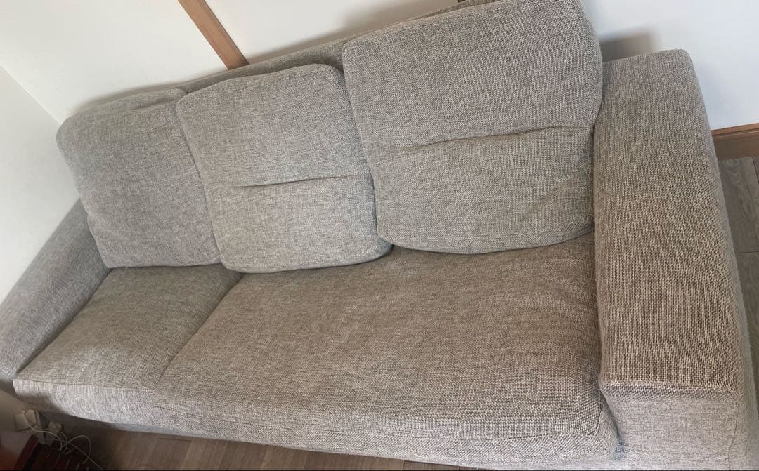 IDC 大塚家具　3人掛けファブリックソファ　グレー　フェザークッション
