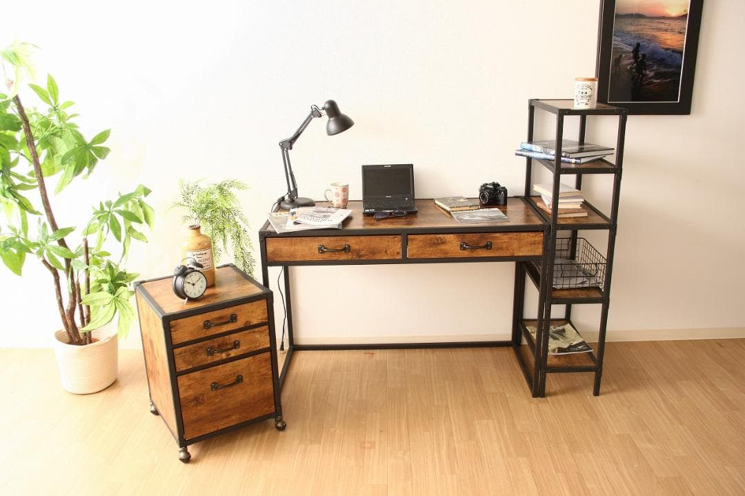 【新品・送料無料】クルト デスク 引き出し２杯付き