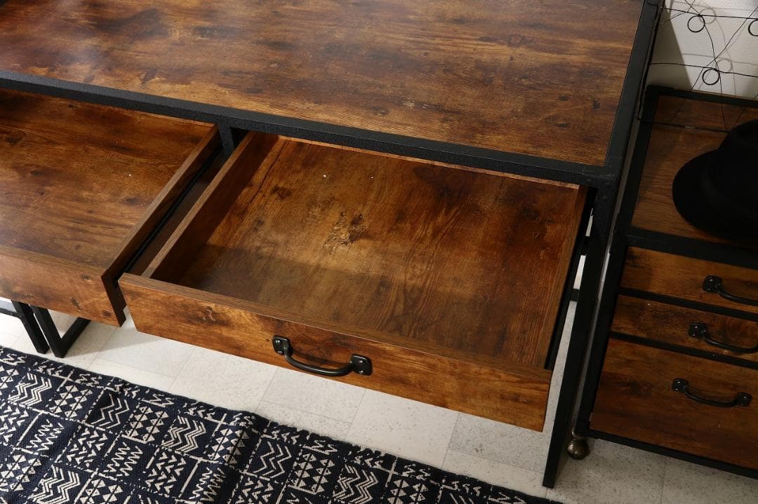 【新品・送料無料】クルト デスク 引き出し２杯付き