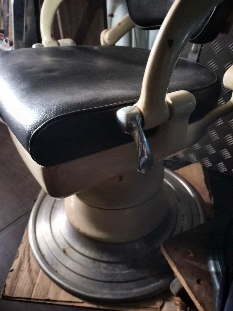 歯科用椅子 理容・美容・床屋用椅子 昭和初期 昭和レトロ 世田谷ベース