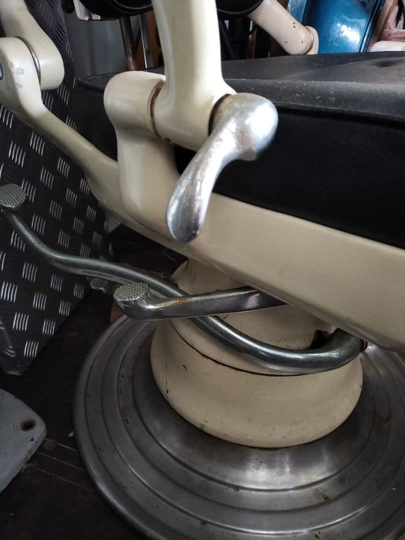 歯科用椅子 理容・美容・床屋用椅子 昭和初期 昭和レトロ 世田谷ベース