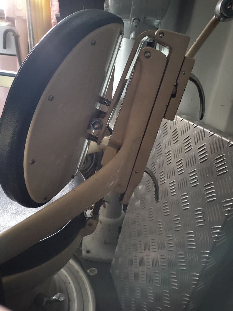 歯科用椅子 理容・美容・床屋用椅子 昭和初期 昭和レトロ 世田谷ベース