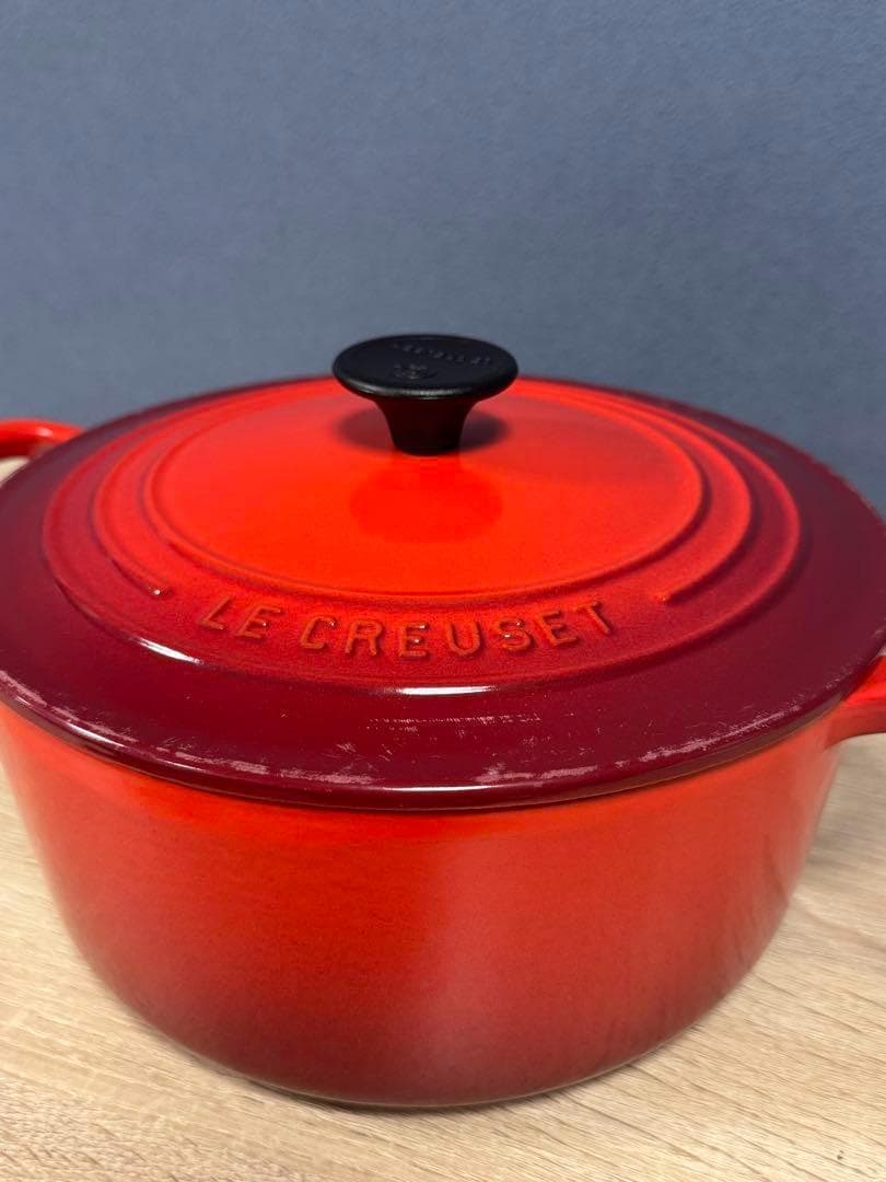 ルクルーゼ　ココットロンド　22cm チェリーレッド　両手鍋　鍋