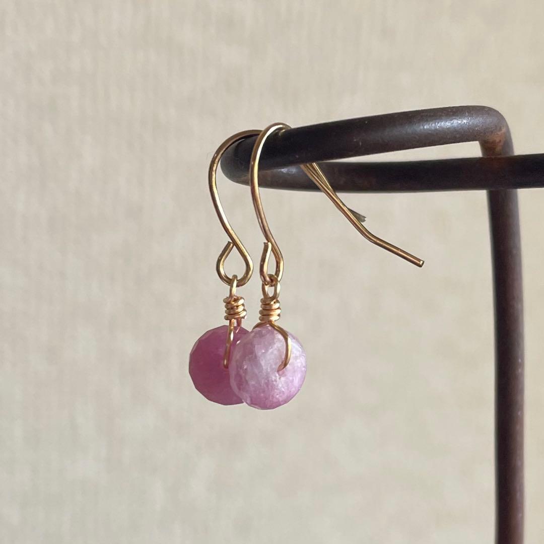 597p 天然石 ルビー タイヤカット 紅玉 ピアス イヤリング