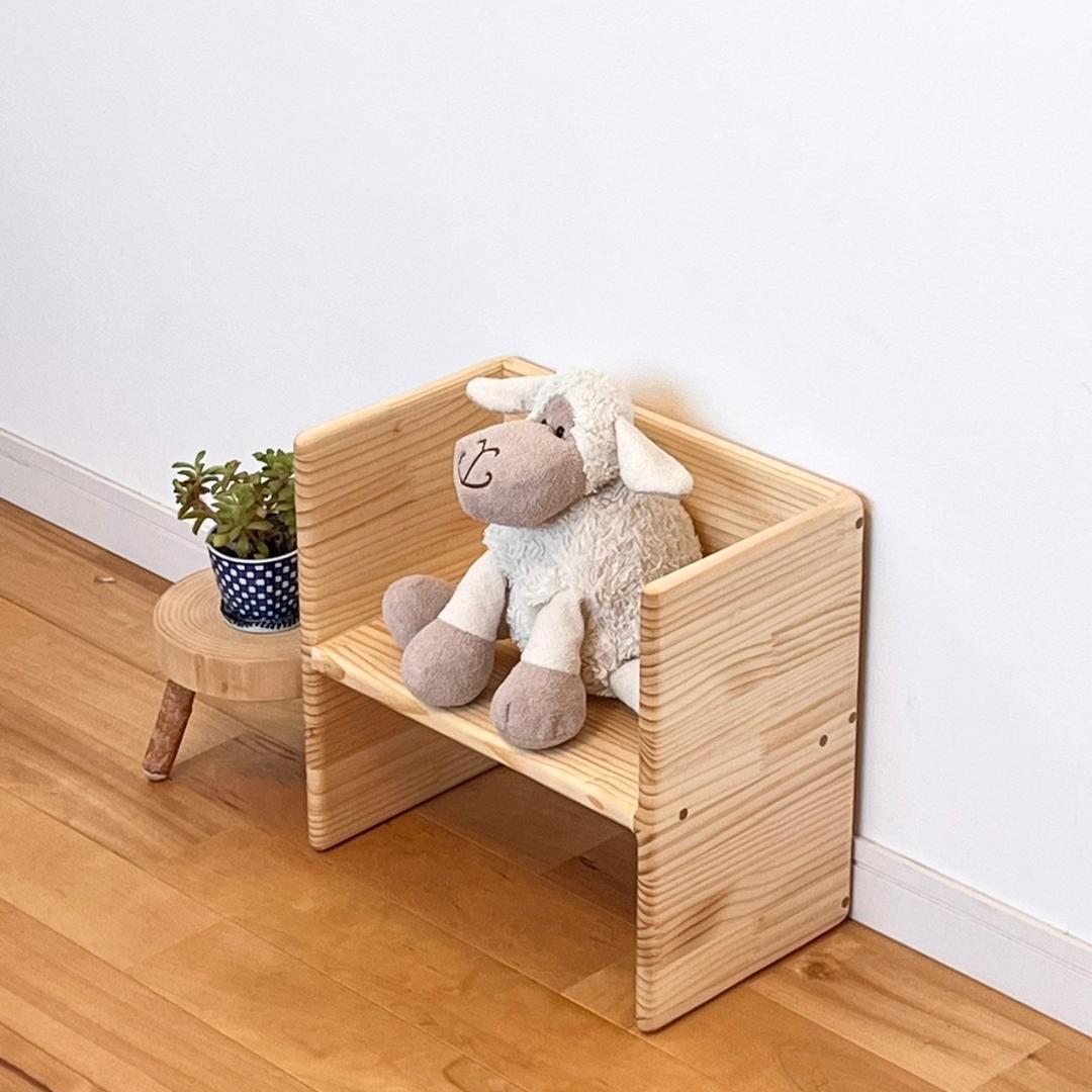 【すべての角が丸い】プレゼント 木製子供椅子　パイン材　変化椅子　キッズチェア