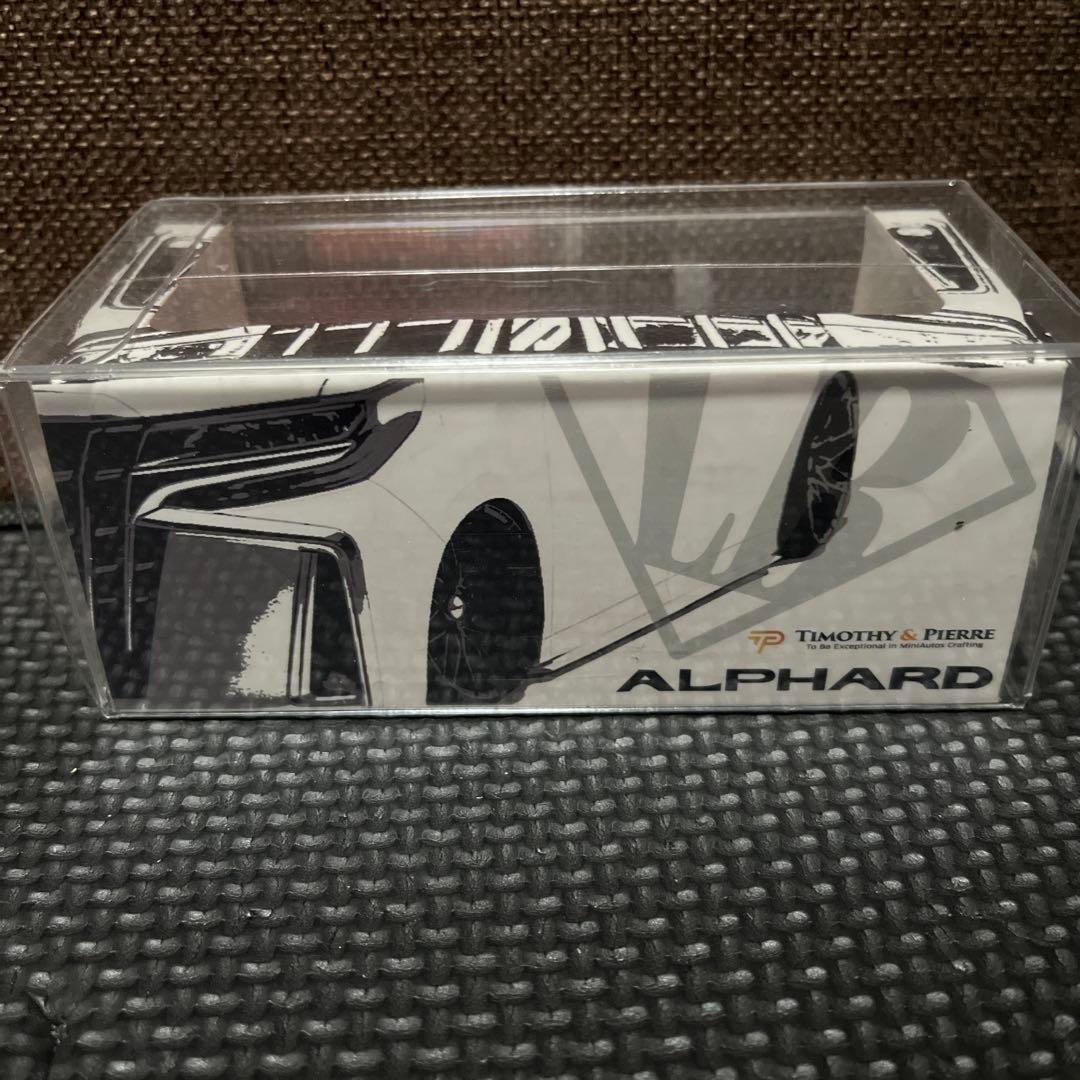 キティちゃん　ミニカー　限定品　アルファード