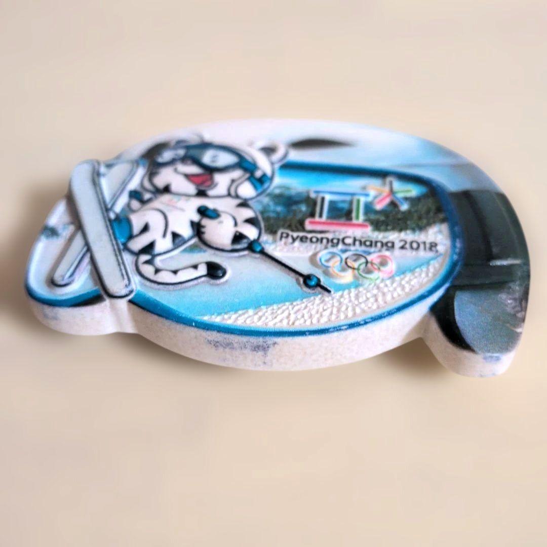 ピョンチャンオリンピック2018 ヘルメット型マグネット - メルカリ