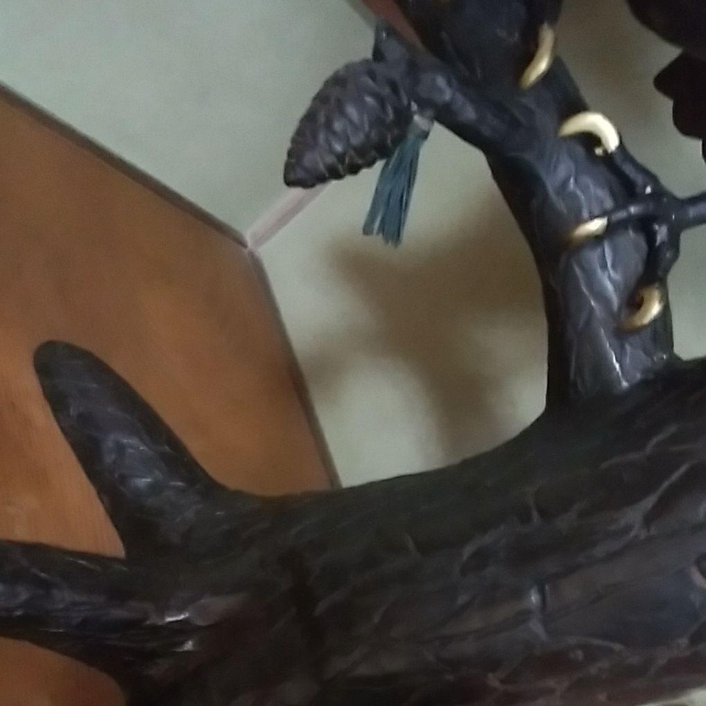 鷹の置物