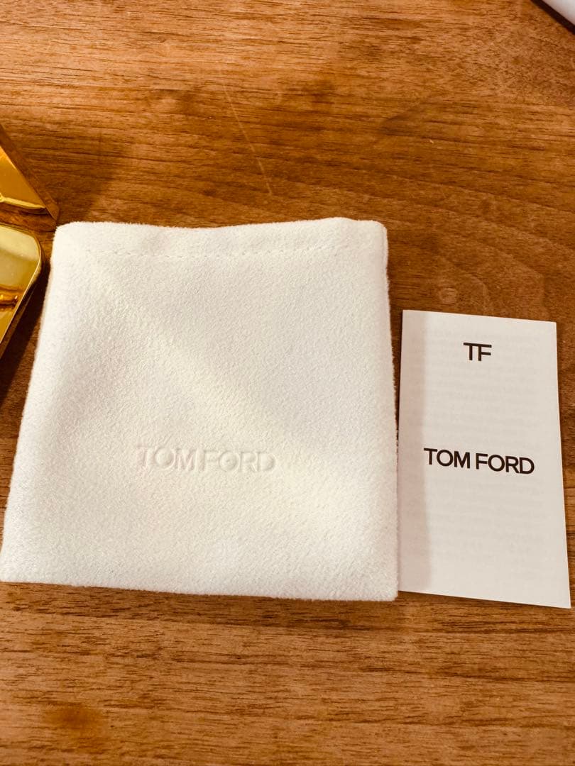 トムフォード シアー チーク デュオ チークカラー