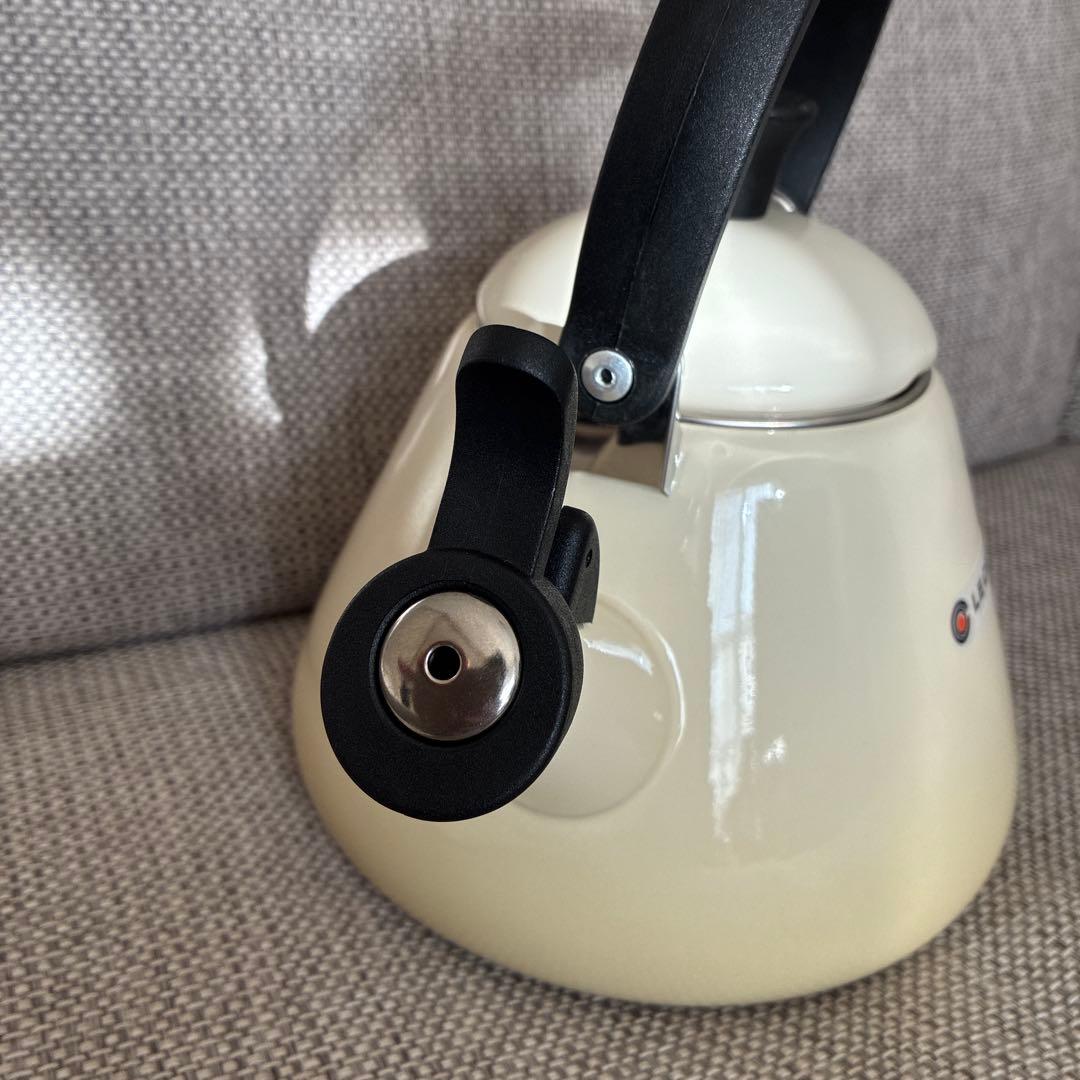 ル・クルーゼ　ホウロウケトル　メレンゲ　1.6ℓ