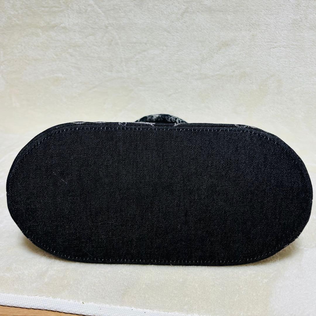 ロラライハリス　プードル刺繍 デニムトート ハンドメイド 一点物 チャーム付き