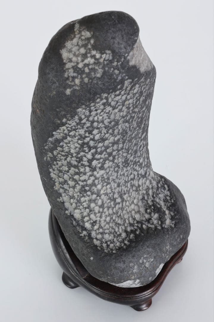 雪花石 鑑賞石 1.9kg 在銘 台座付 霊石 人物石 水石 盆景 天然石 美石