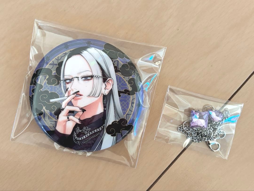 極楽街 近すぎて美しい極近店 トレーディングチェーン付き缶バッジ