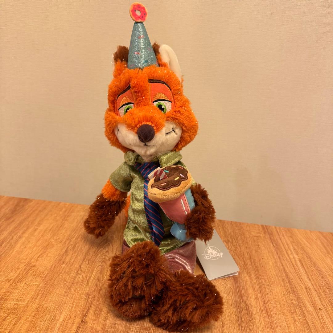 ズートピア ディズニーストア ニック・ワイルド ぬいぐるみ 10周年
