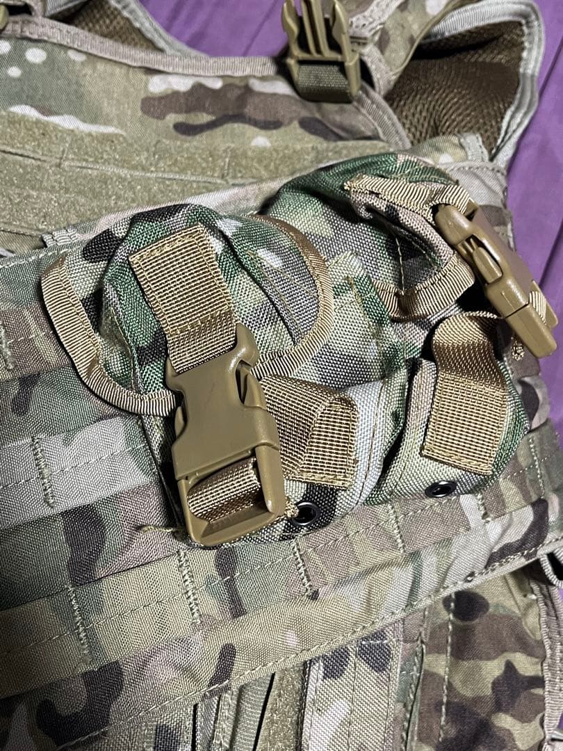 CONDOR プレートキャリア＆マガジンポーチ マルチカム ＆米軍放出品