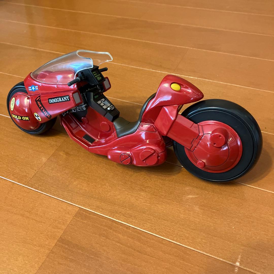 AKIRA アキラ 金田のバイク マクファーレントイズ - メルカリ