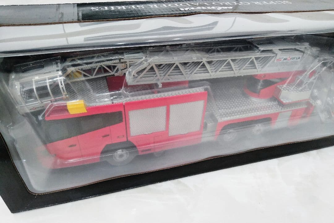 ☆激レア☆先端屈折式はしご付消防車スーパージャイロラダー（1/32