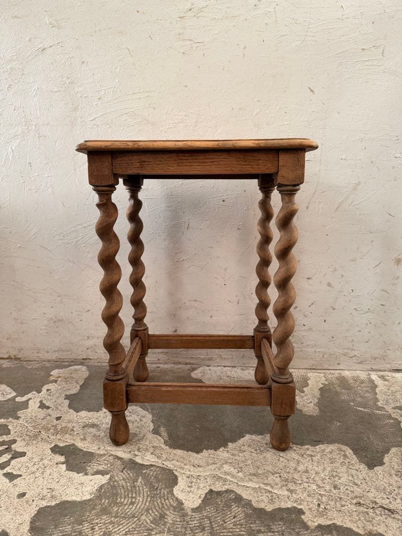 ビンテージ　サイドテーブル ベッドサイドテーブル　小　剥離