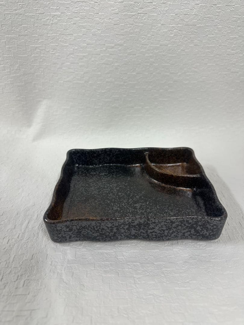 黒い仕切り付き角皿セット