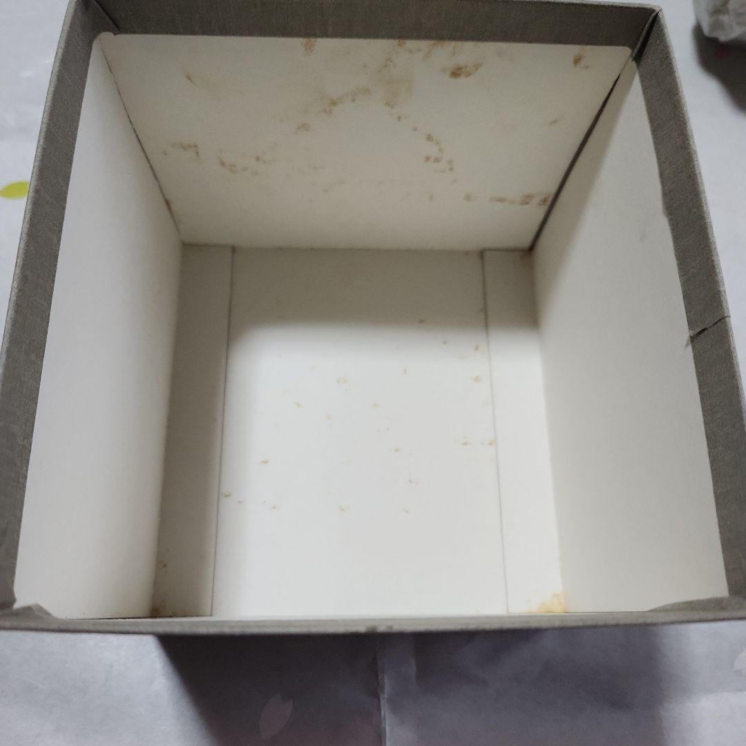 sale未使用☆お正月☆黒の2段重箱 金色の梅花模様　運動会　花見　お弁当箱