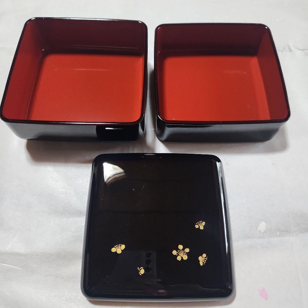 sale未使用☆お正月☆黒の2段重箱 金色の梅花模様　運動会　花見　お弁当箱
