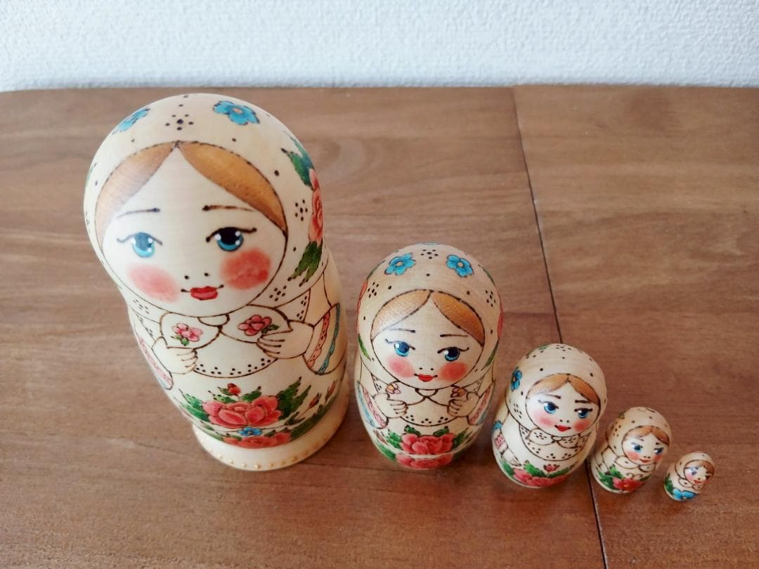 【LYH278】 北欧ロシア雑貨のインテリア、マトリョーシカ　リューバ作