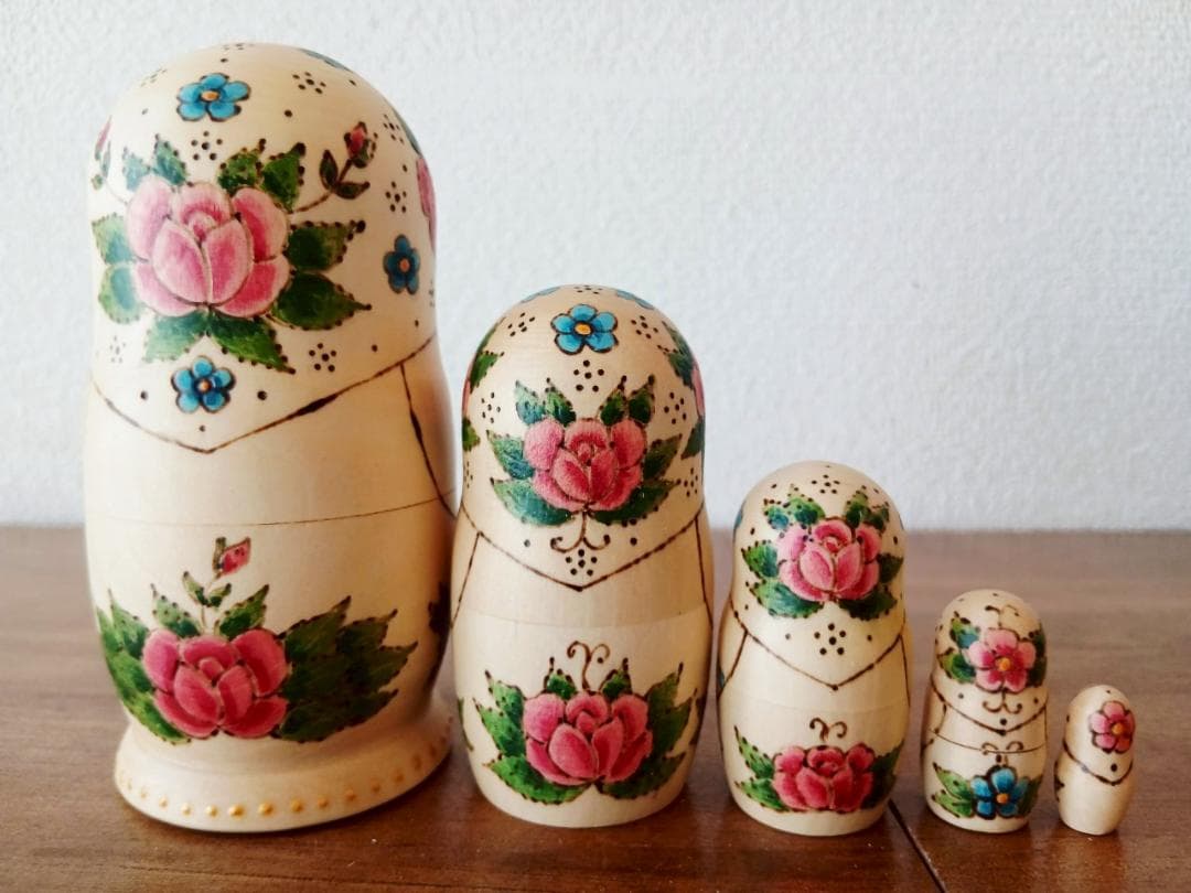 【LYH278】 北欧ロシア雑貨のインテリア、マトリョーシカ　リューバ作
