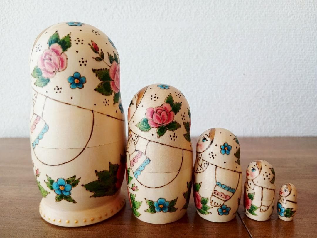【LYH278】 北欧ロシア雑貨のインテリア、マトリョーシカ　リューバ作