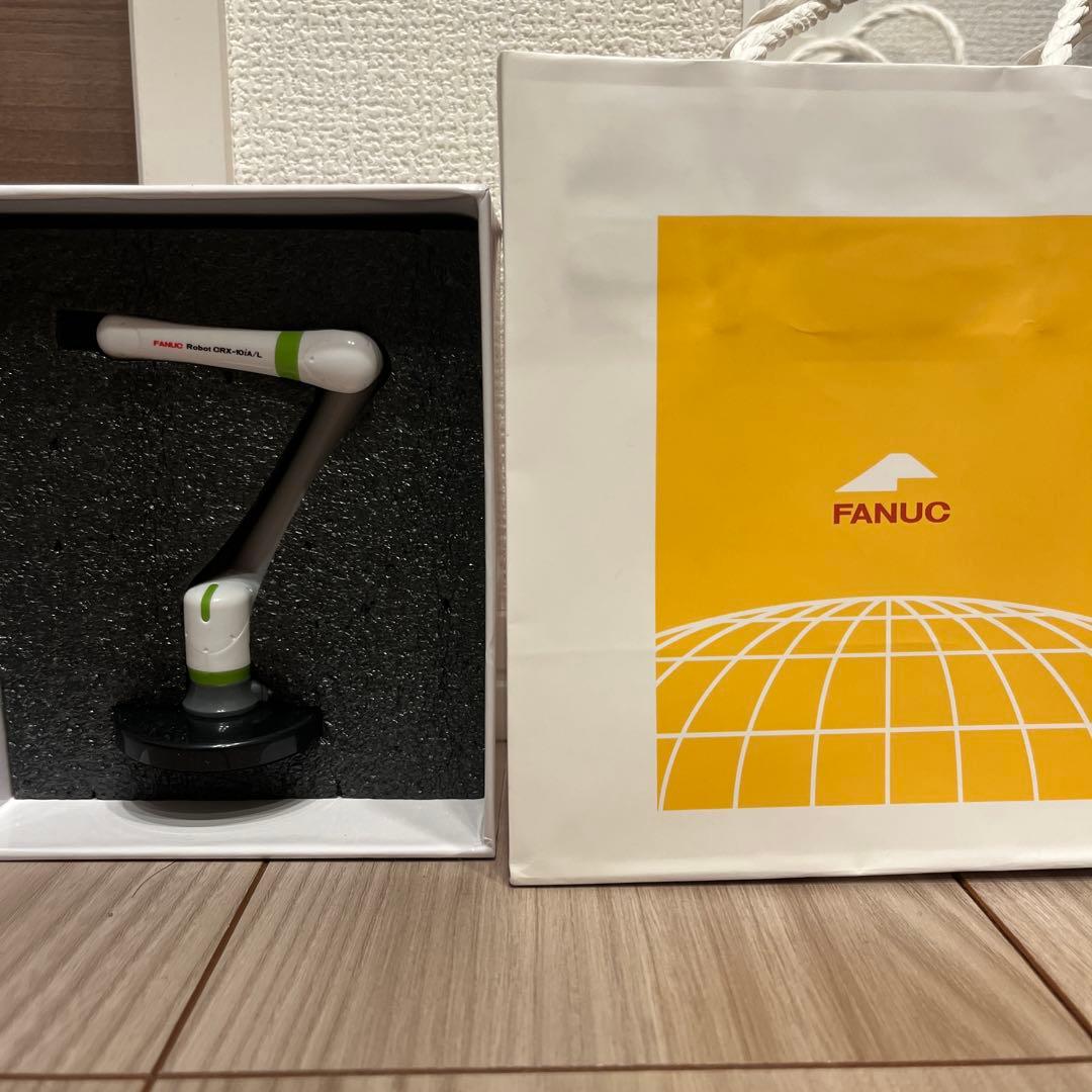 ファナック 非売品 ロボットフィギュア CRX-10iA/L - メルカリ