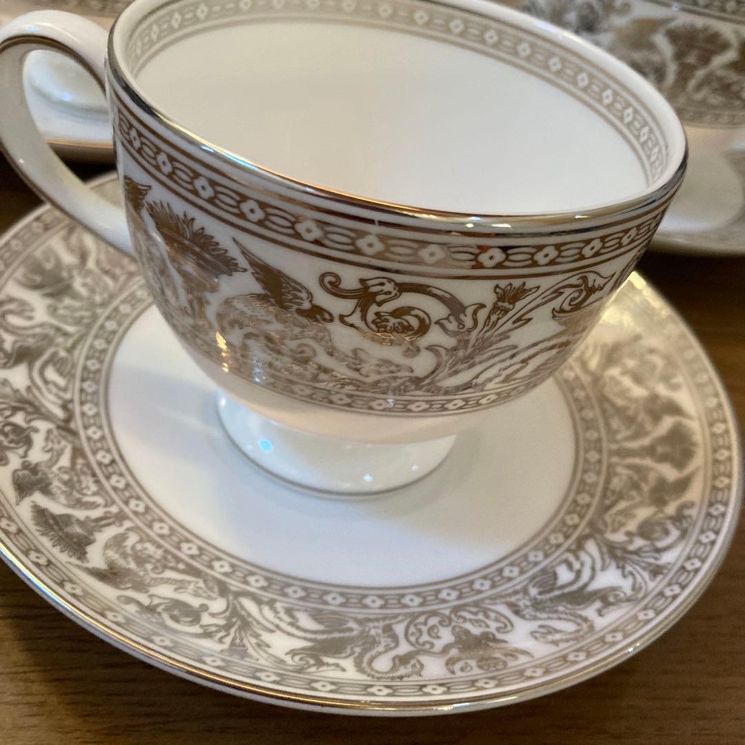 ウエッジウッド フロレンティーン プラチナ　カップ&ソーサー