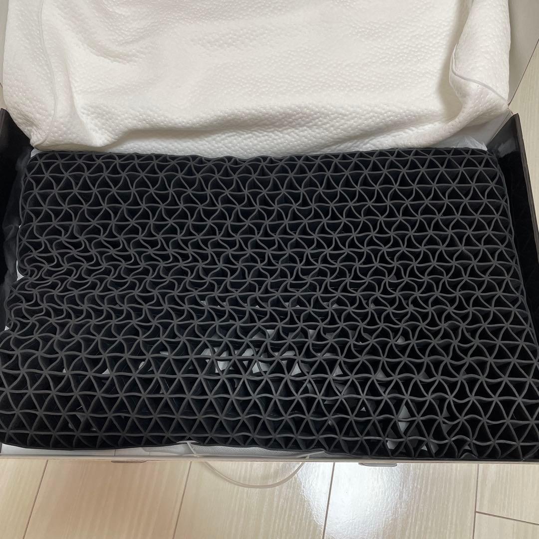 ヒツジのいらない枕 黒　（至極）