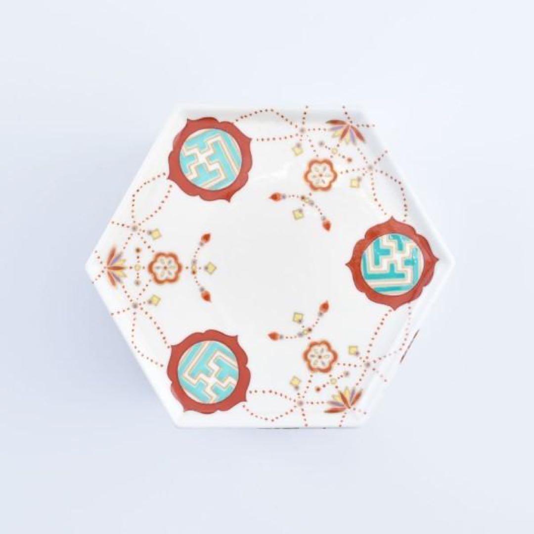 和食器 三段重 お正月 日本製 亀甲 縁起物   【送料無料】珱珞 亀甲三段重