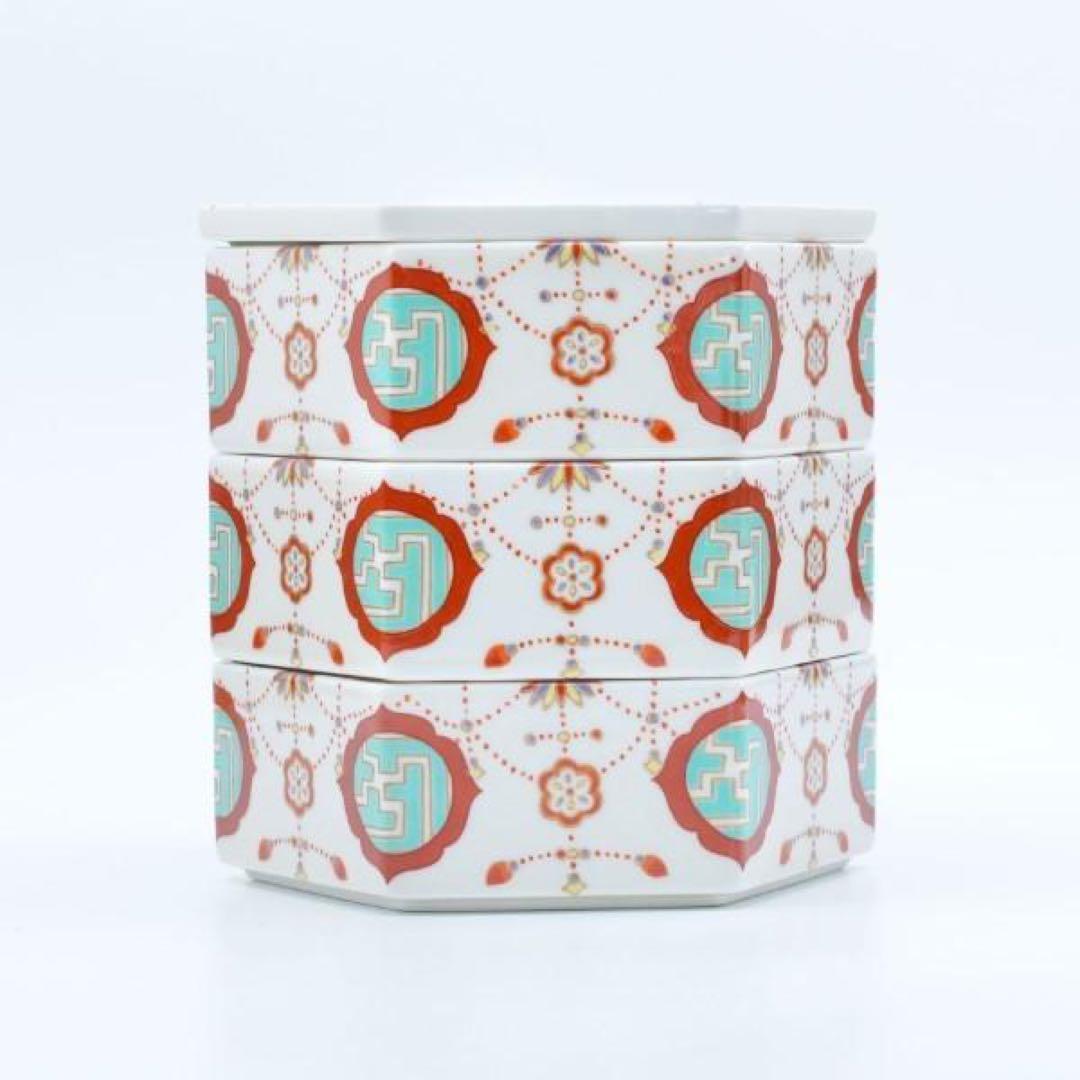 和食器 三段重 お正月 日本製 亀甲 縁起物   【送料無料】珱珞 亀甲三段重