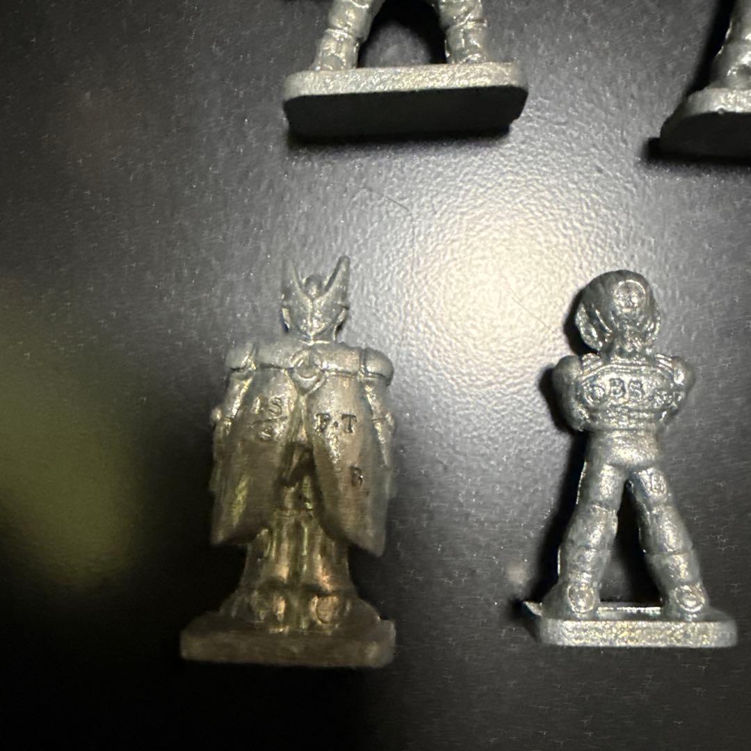 ドラゴンボール　メタル製フィギュア 8体セット