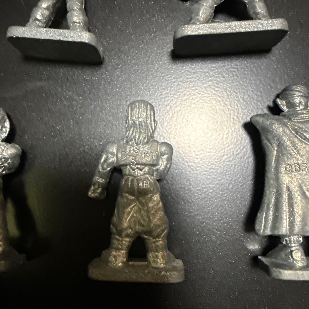 ドラゴンボール　メタル製フィギュア 8体セット