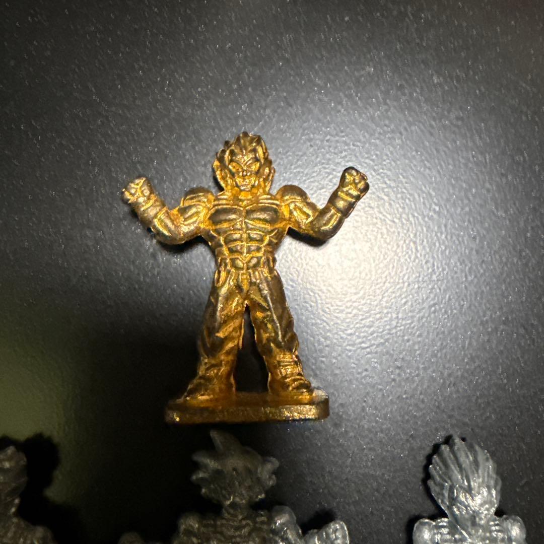 ドラゴンボール　メタル製フィギュア 8体セット