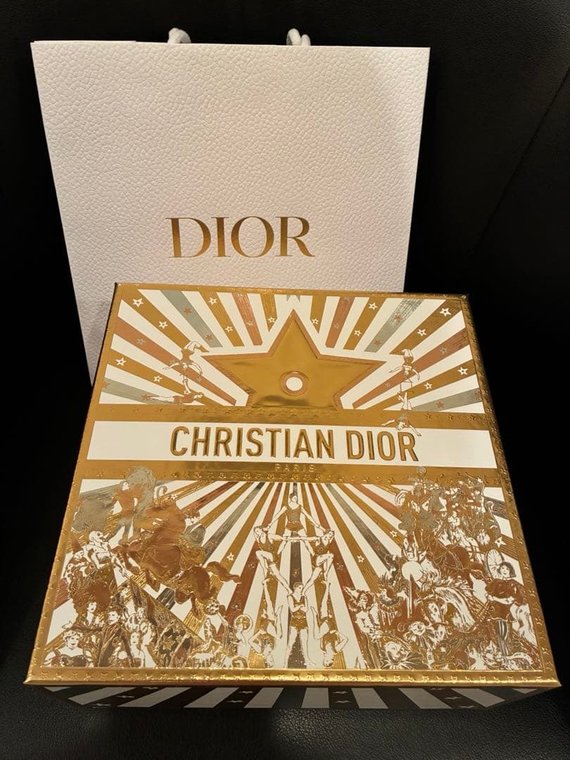 ディオール ビューティー＆ケア　ホリデー ギフトBOX ショッパー　サンプル付き